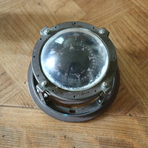 Ancienne boussole compas - ancienne,