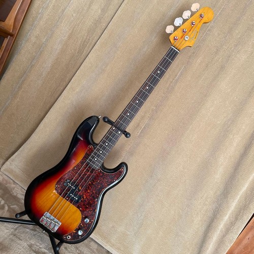Fender precision bass - fender,