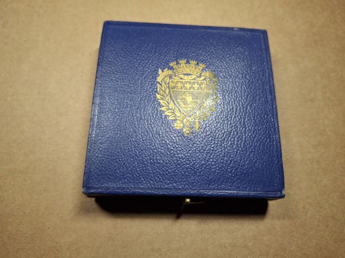 Boitier ancien pour médaille - boitier,