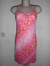 LEGERE ROBE DOUBLER A FINE BRETELLE DEGRADER ROUGE ET ROSE A MOTIF FLEURI T:38