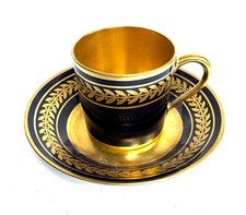 Tasse et sous-tasse en