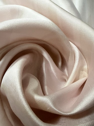 Tissu organza épais 34momme