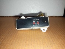 Toyota Land Cruiser FJ60 FJ62 HJ60 Diff Lock Indicator Lamp Assy 81850-90A18