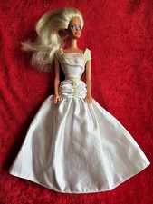 BARBIE en JUPE LONGUE BLANCHE