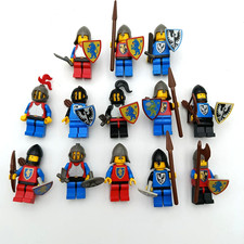 Lot 13 Figurines Lego castle