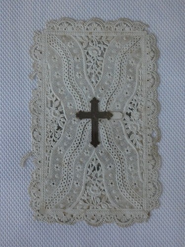Pious image flap lace - pious,