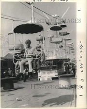 1973 Press Photo Michael Mabar and Children on New York State Fair Ride