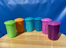 Tupperware Mini Round Pick-A-Deli 2cups Diferent Colors, Plastic and Acrylic New