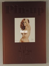 Aslan Pin Up Tirage Luxe signe