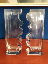 2 VASES MODERNISTES EN VERRE