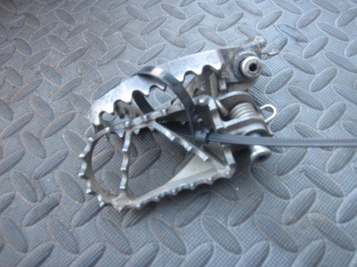 Cale pieds pour ktm 250 - cale-pieds,