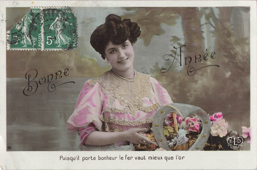 Bonne annee femme elegante - cp,