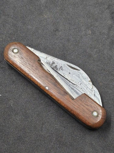 Couteau pliant artificier