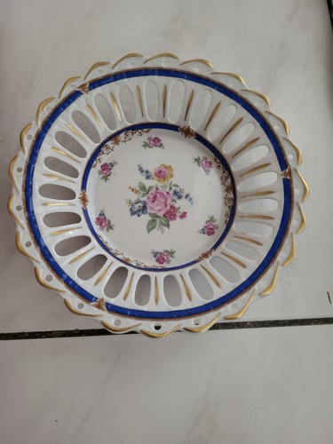 Assiette décorative ajourée