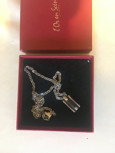 Bijou acier pendentif - , et