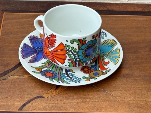 Tasse the avec - avec, soucoupe