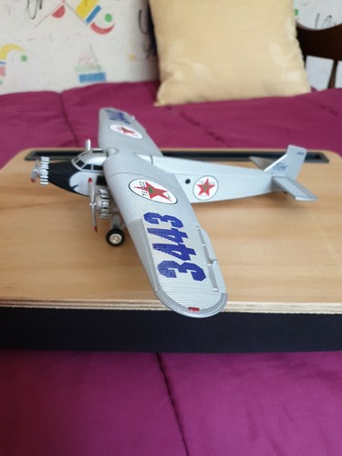 Avion ford tri motor - ford,