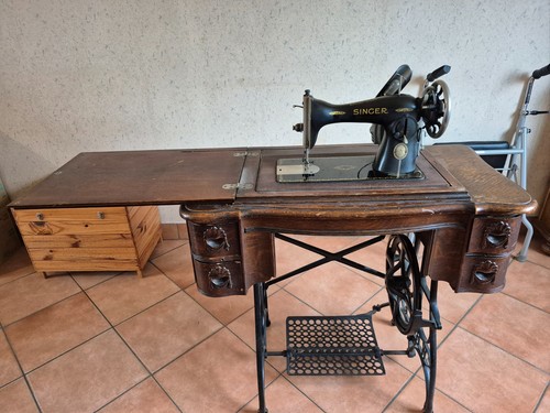 Ancien meuble avec machine - ancien,