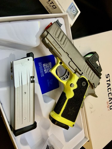 Emg capa 2011 - emg,