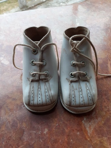 Ancienne chaussures bébé - ancienne,