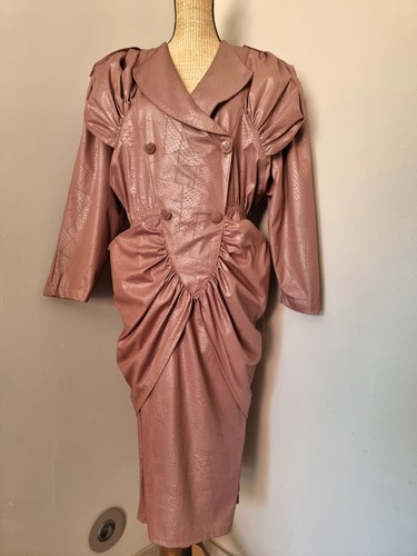 Rare vintage robe - rare,