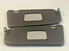 Paire de pare-soleil noir