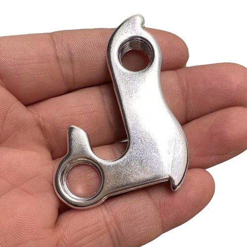 Cintre dérailleur arrière