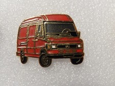 pin's VOITURE -  CAMIONETTE