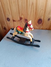 Petit cheval a bascule en bois peint a la main