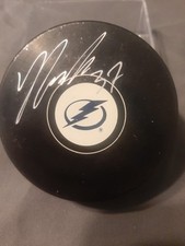 YANNI GOURDE SIGNED PUCK ( TAMPA BAY LIGHTNING ) * JSA AUTHENTICATED *