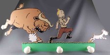 Tintin - Trousselier Wood Wall Coat Rack - Tintin in Congo Ox pursued