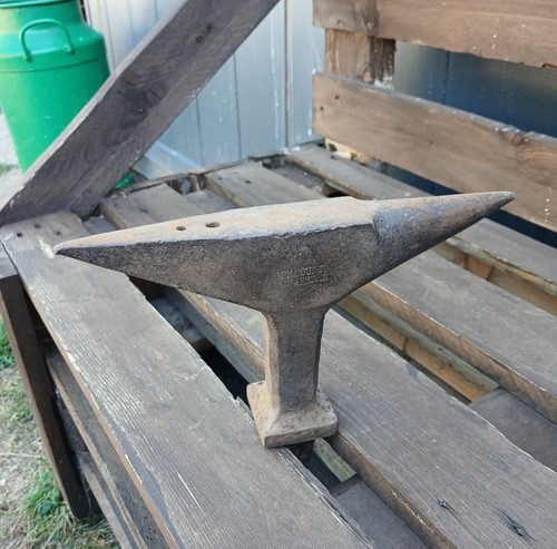 Ancienne petite enclume - ancienne,