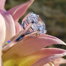 Bague en diamant blanc taille