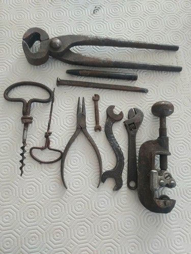 Antique tools lot - tools,