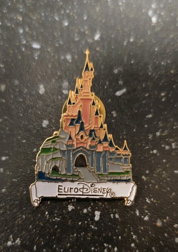 Ancien pin château - ancien,