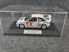 Miniature 1/43 Ford escort