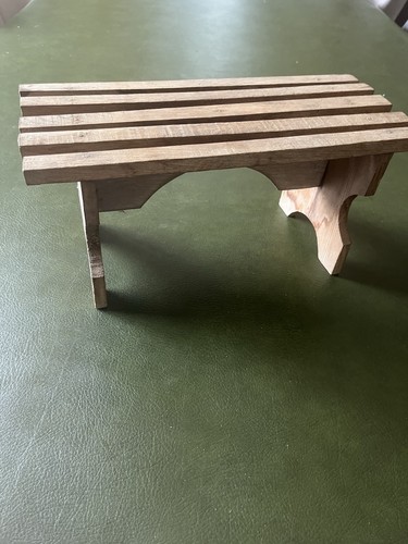Petit tabouret ancien - ancien,