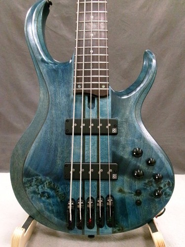 Guitare basse électrique