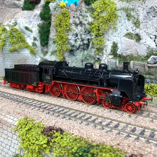 Locomotive vapeur 008 - 17,