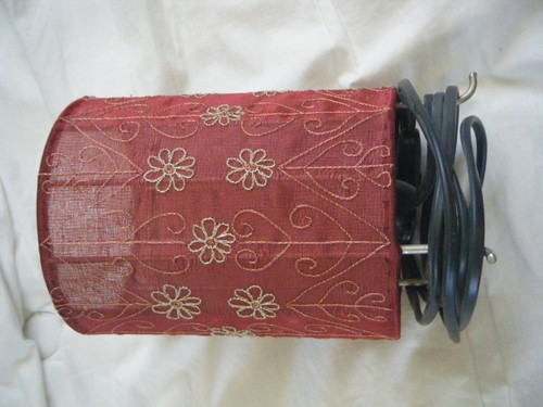 Neuve lampe tissu bordeaux - neuve,