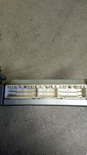 Calculateur moteur toyota - calculateur,