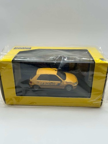 R729 voiture miniature - -,