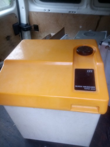Machine laver pour camping - machine, a