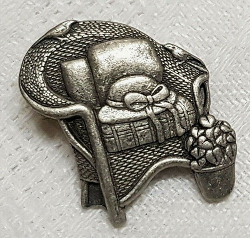 Broche fauteuil osier chapeau - broche,