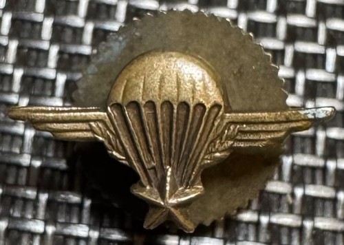 Boutonniere brevet - boutonniere,