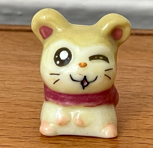 Jolie fève hamster hamtaro - fève,