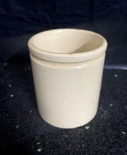 Pot ancien faience blanche - , .