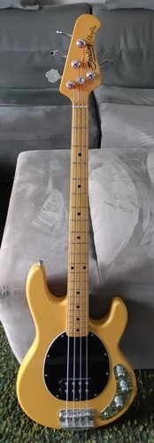 Basse sterling music man - man,