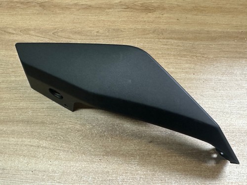 Une coque carenage plastique - une,