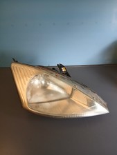 Ford Focus 1 / Phare avant